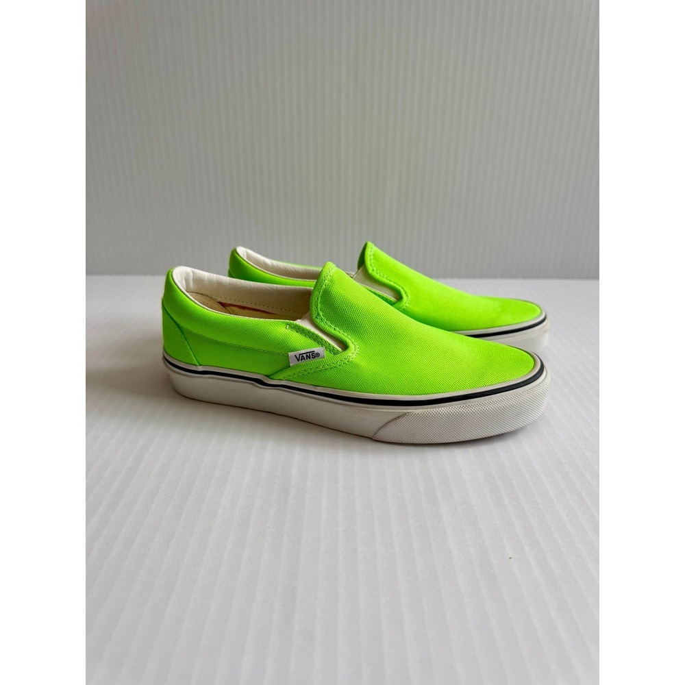 Vans Classic Slip Ons in Neon Green Gecko - Size 6.5 Women's